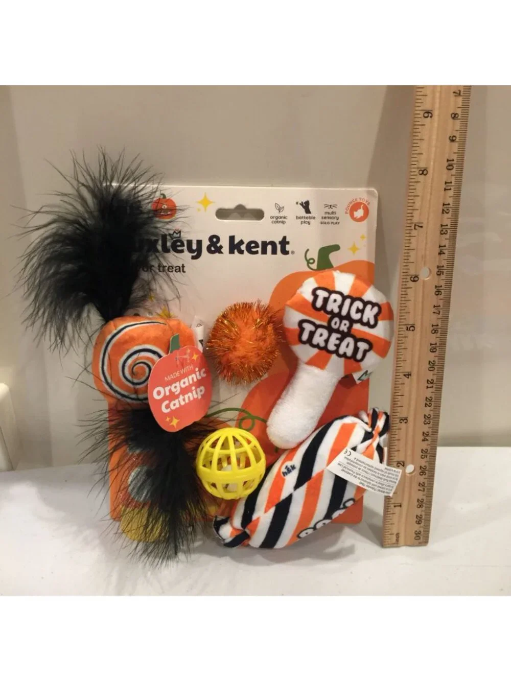 huxley & kent Trick or Treat 6 piece Organic Catnip Toys